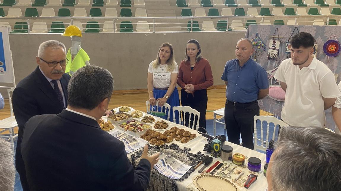 Ordu Milli Eğitim Müdürlüğü ve Ünye İlçe Milli Eğitim Müdürlüğünün organize ettiği Hayalimdeki Meslek Projesi Tanıtım Etkinliği
